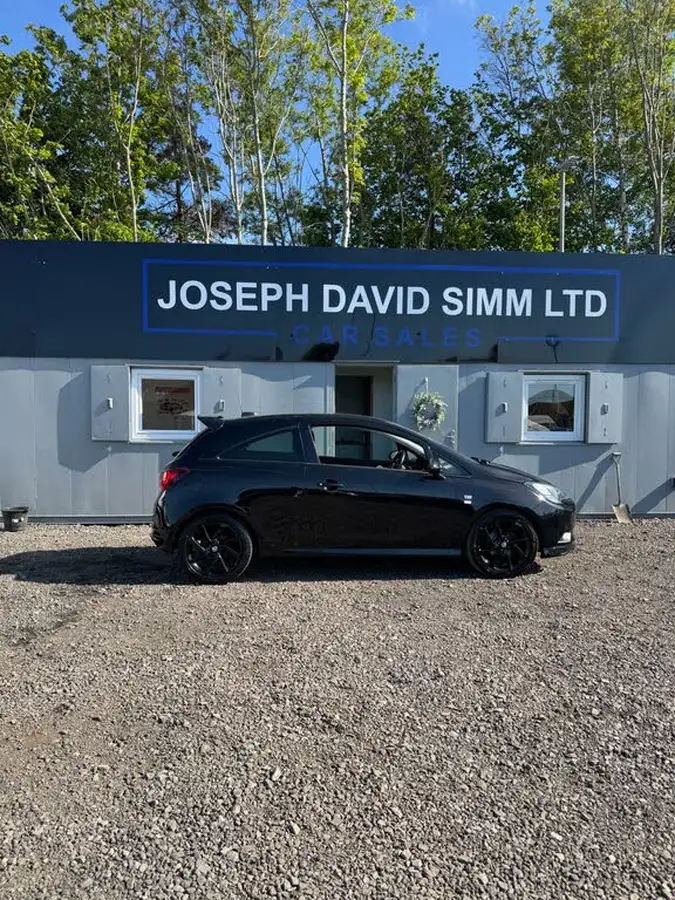 2017-vauxhall-corsa-14i-limited-edition-75ps-ecoflex-3d-big-4