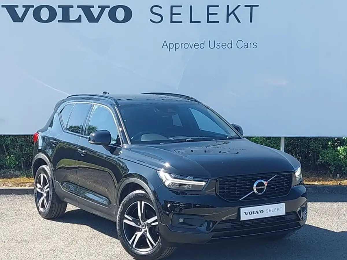 2020-volvo-xc40-15-t3-r-design-big-0
