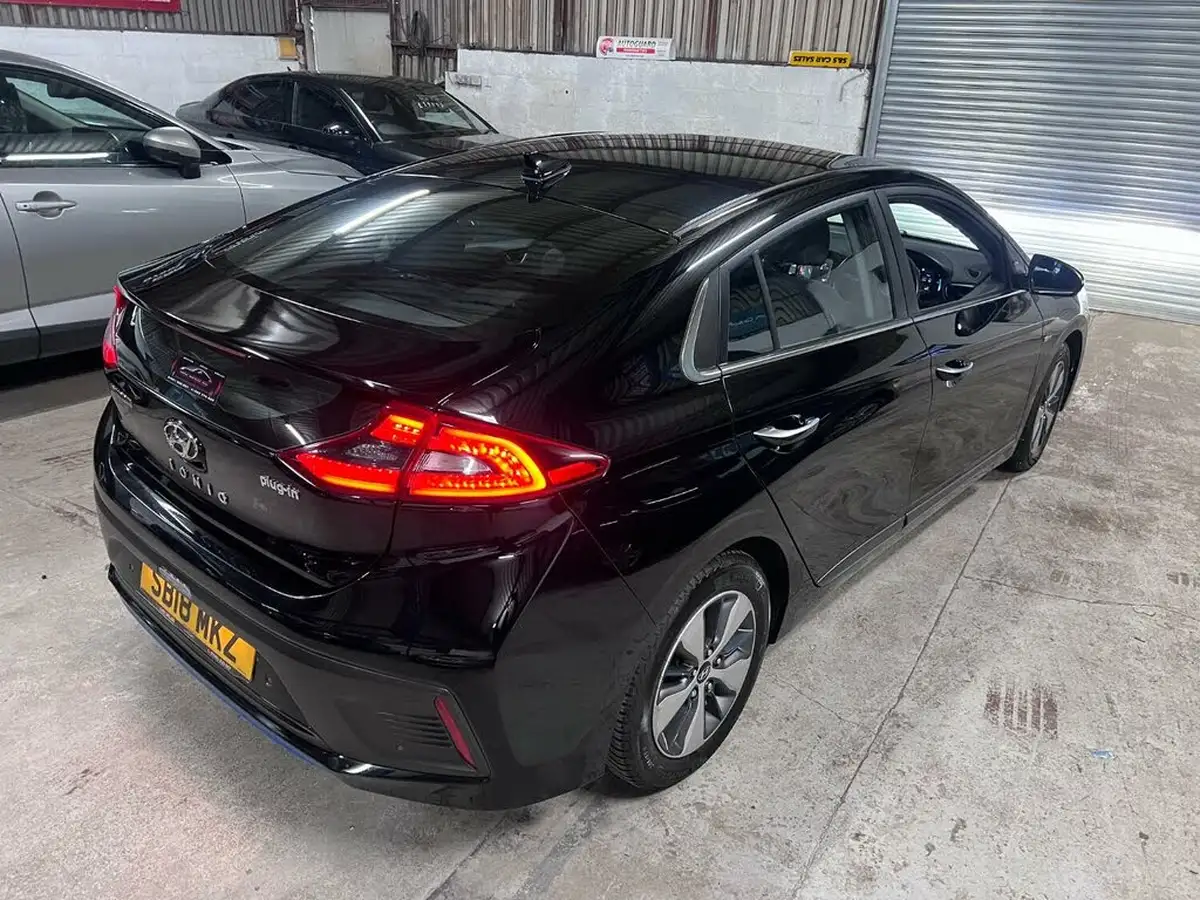 2018-hyundai-ioniq-16-gdi-premium-plug-in-hybrid-big-20