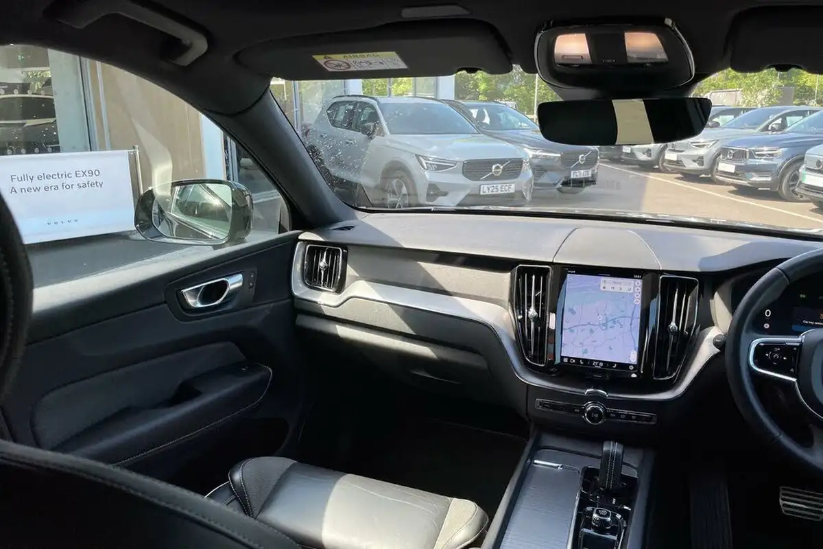 2021-volvo-xc60-20td-b4-r-design-awd-big-30