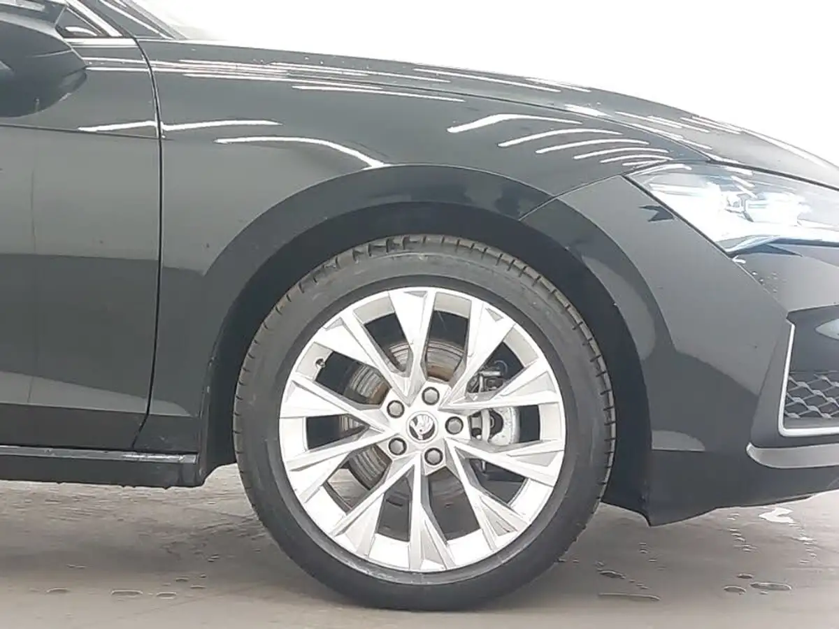 2024-skoda-superb-big-11