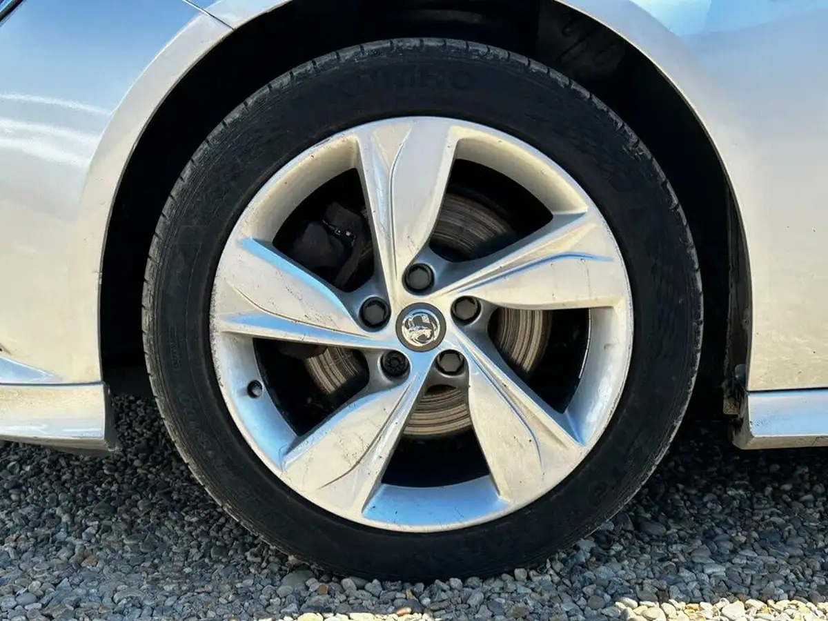 2018-vauxhall-insignia-grand-sport-20td-sri-vx-line-nav-big-44