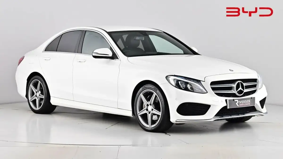 2016-mercedes-benz-c-class-21d-c220d-amg-line-170ps-ss-saloon-4d-auto-big-0
