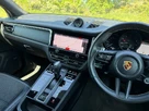 2022-porsche-macan-20-small-5