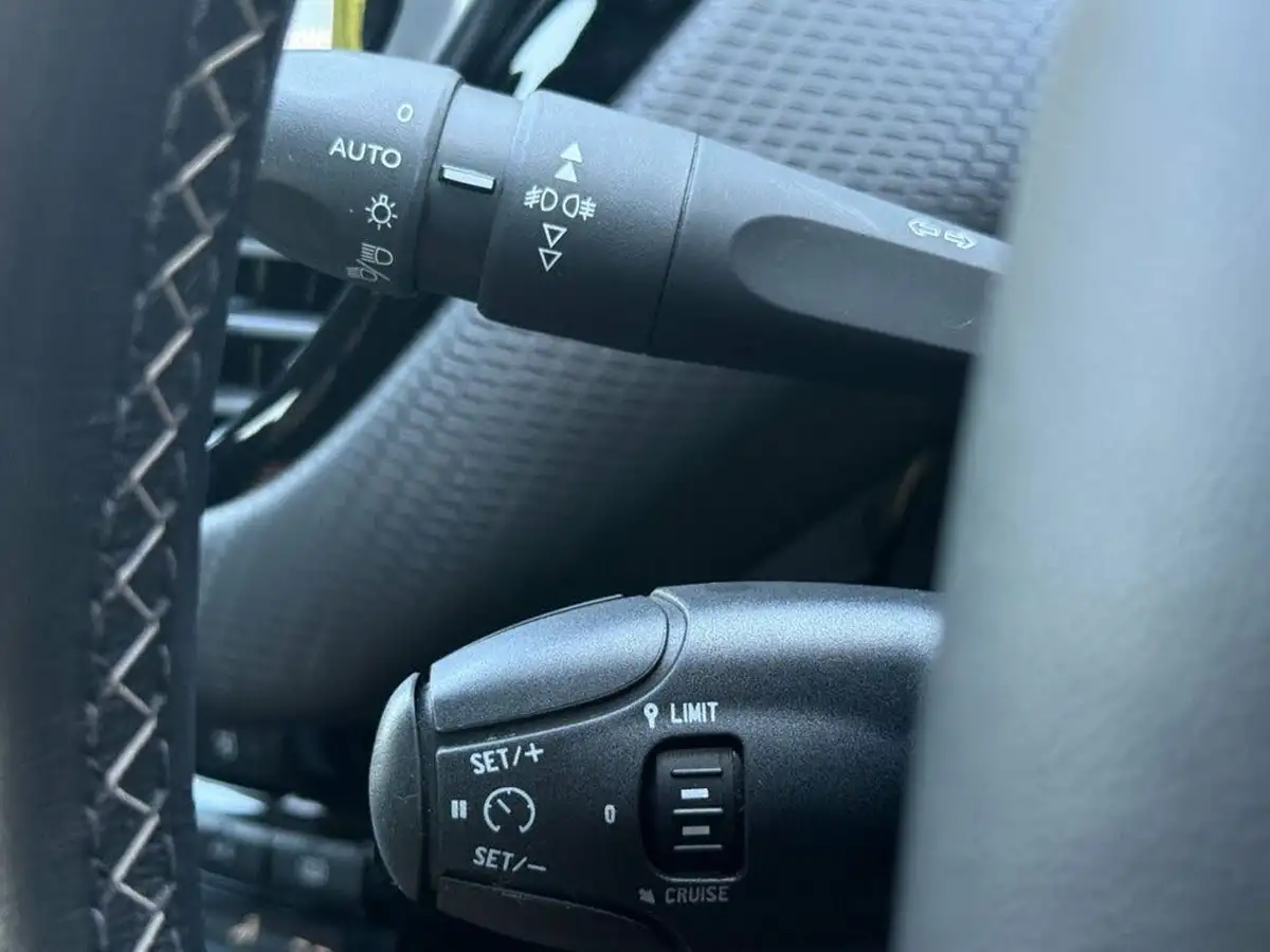 2019-peugeot-2008-suv-15-bluehdi-allure-100bhp-big-24