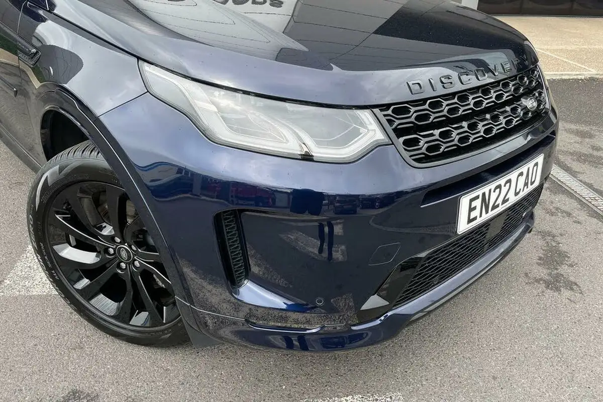2022-land-rover-discovery-sport-15-p300e-r-dynamic-se-big-22