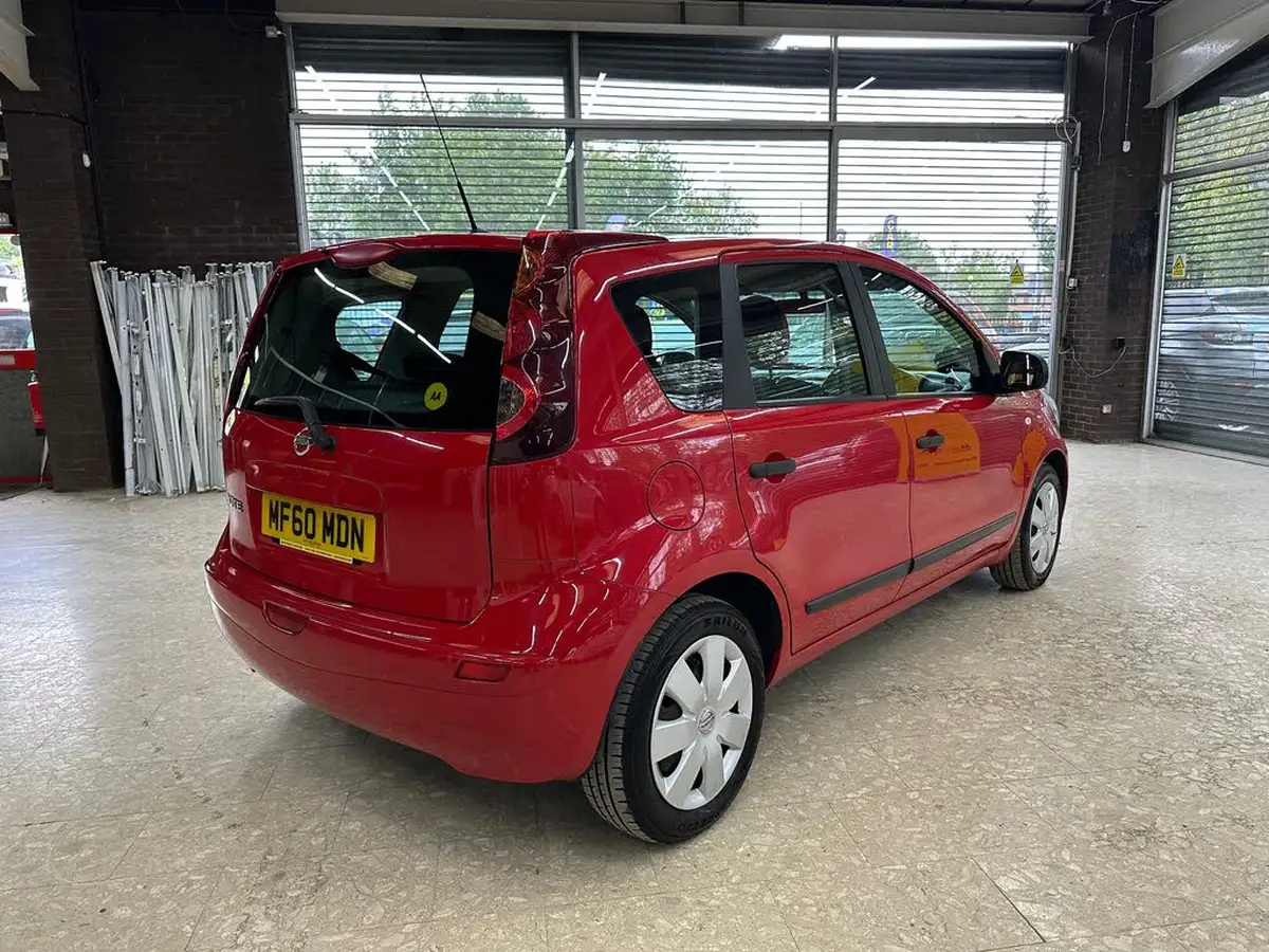 2010-nissan-note-16-visia-auto-big-6
