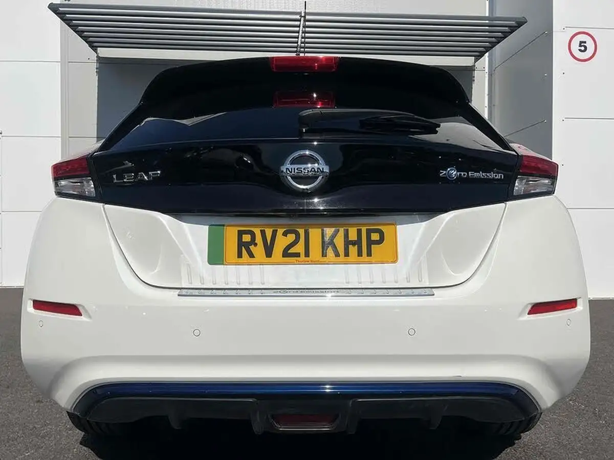 2021-nissan-leaf-e-tekna-big-4