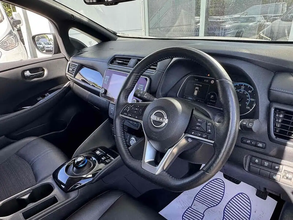 2022-nissan-leaf-e-n-connecta-39kwh-big-21