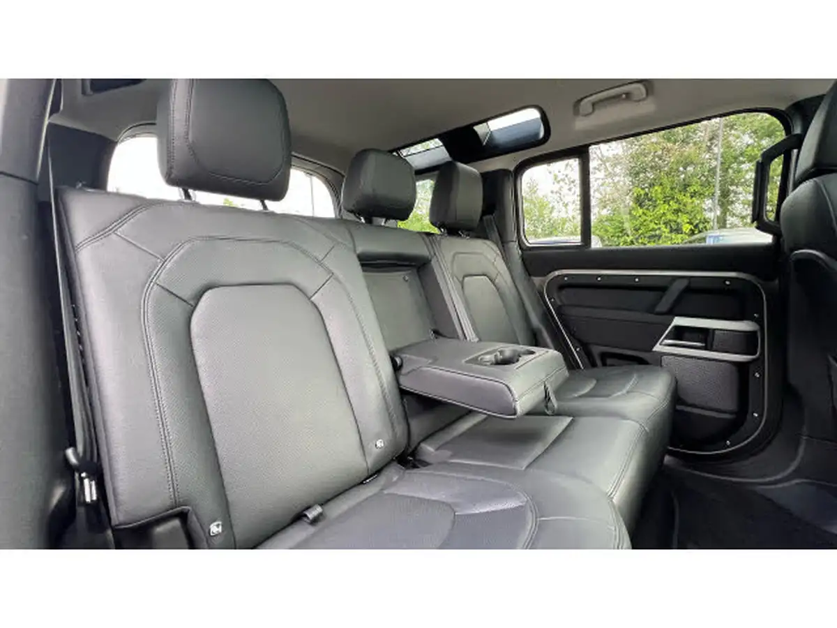 2022-land-rover-110-defender-20-p400e-xs-edition-big-33