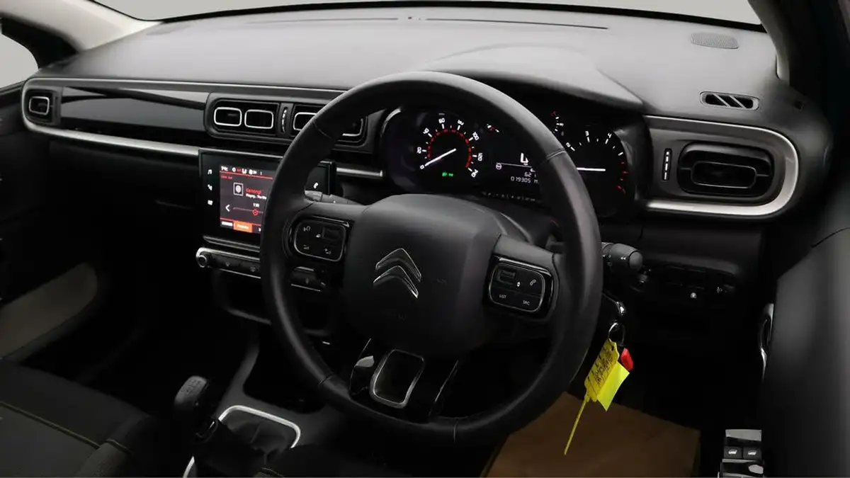 2020-citroen-c3-12-puretech-flair-83ps-big-8