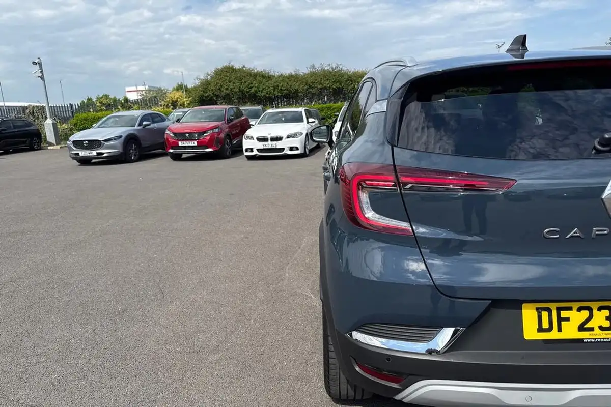 2023-renault-captur-16-techno-145ps-full-big-33