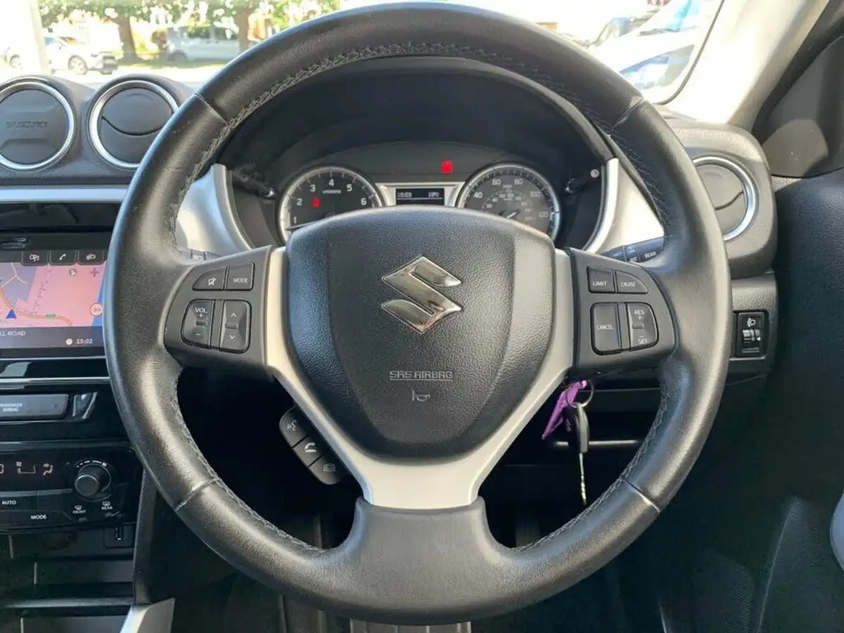 2016-suzuki-vitara-16-sz-t-big-8