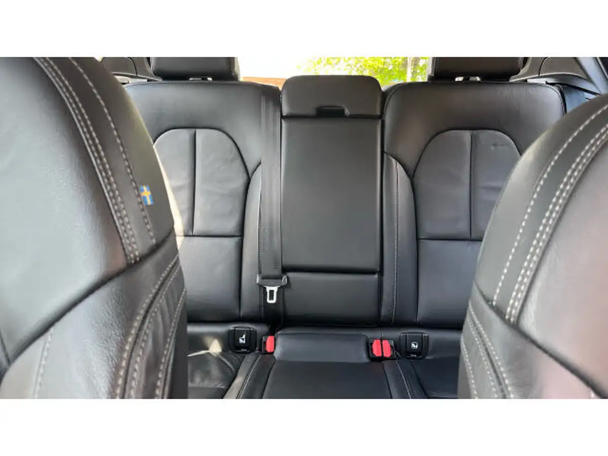 2021-volvo-xc40-15-t4-inscription-208bhp-big-14