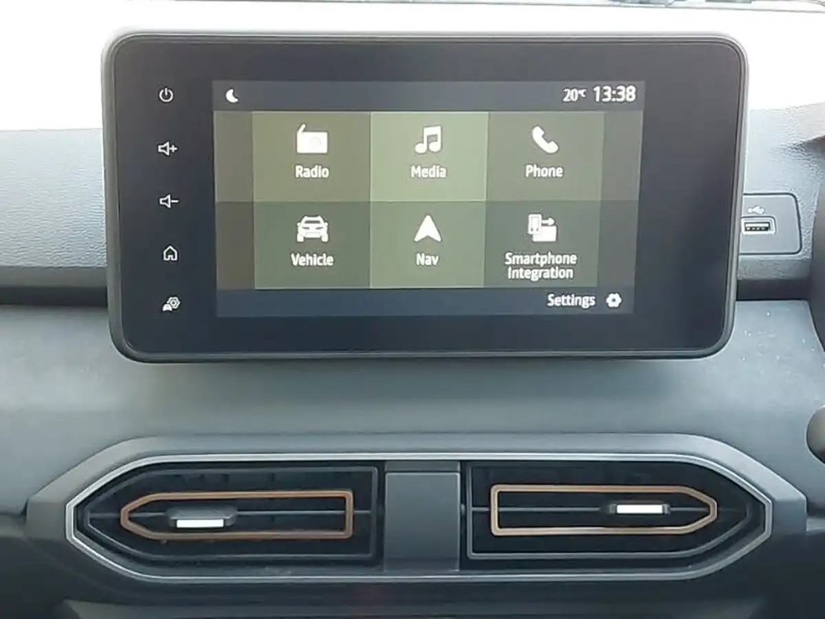 2023-dacia-sandero-stepway-10-tce-essential-90bhp-big-10