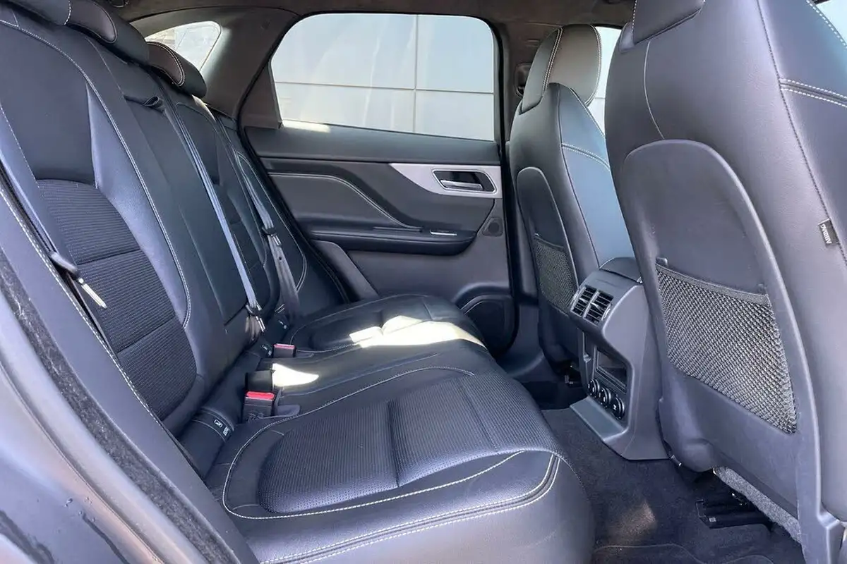 2019-jaguar-f-pace-20-i4d-r-sport-180ps-awd-auto-big-19