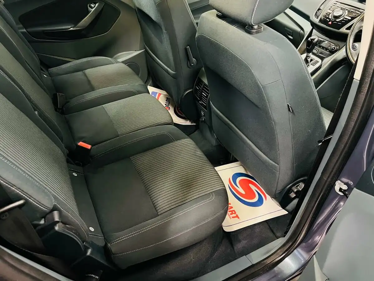 2012-ford-c-max-20tdci-titanium-powershift-big-14
