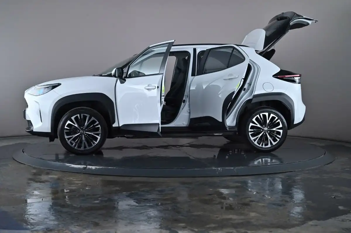 2023-toyota-yaris-cross-15-vvt-i-excel-awd-i-big-49