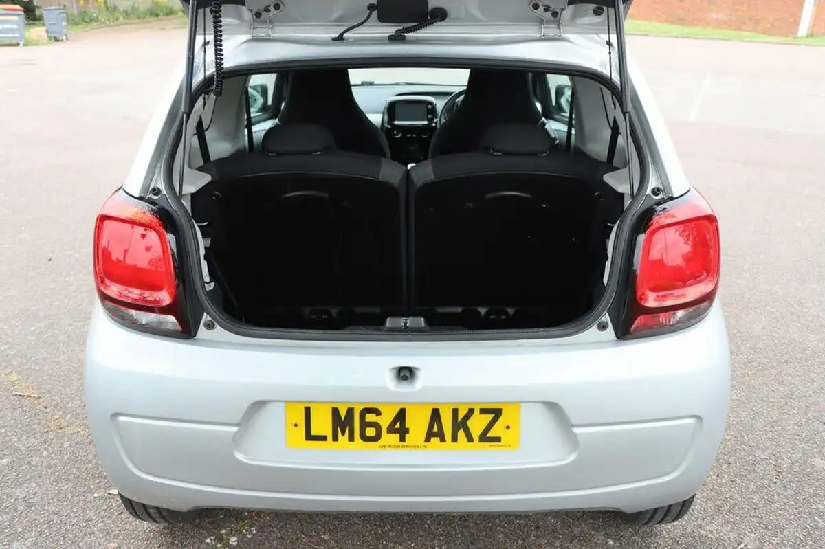 2014-citroen-c1-12-puretech-flair-3d-big-17