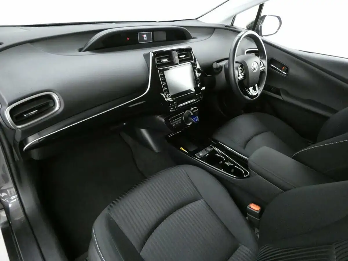 2022-toyota-prius-18-vvt-i-business-edition-plus-15in-alloys-cvt-big-25