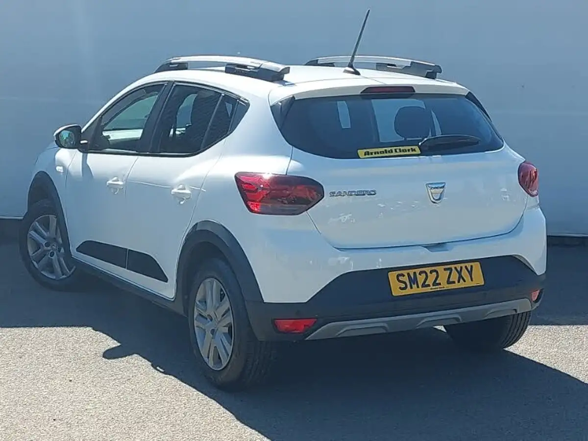 2022-dacia-sandero-stepway-10-tce-comfort-90bhp-big-1