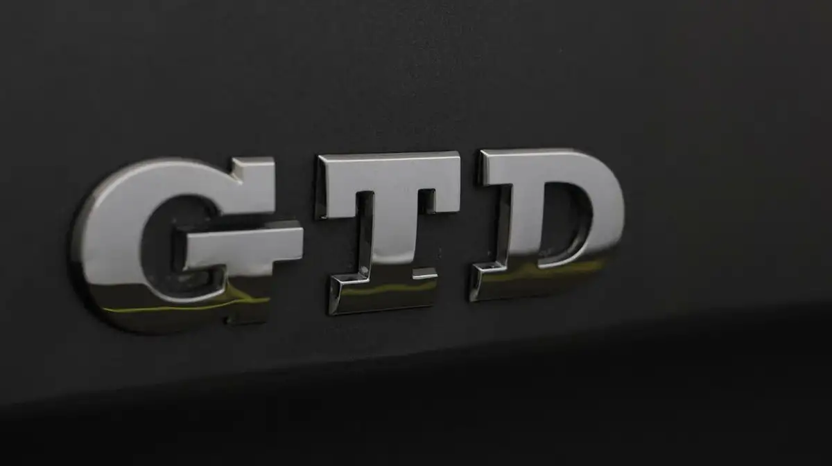 2017-volkswagen-golf-20tdi-gtd-ss-hatchback-5d-big-20