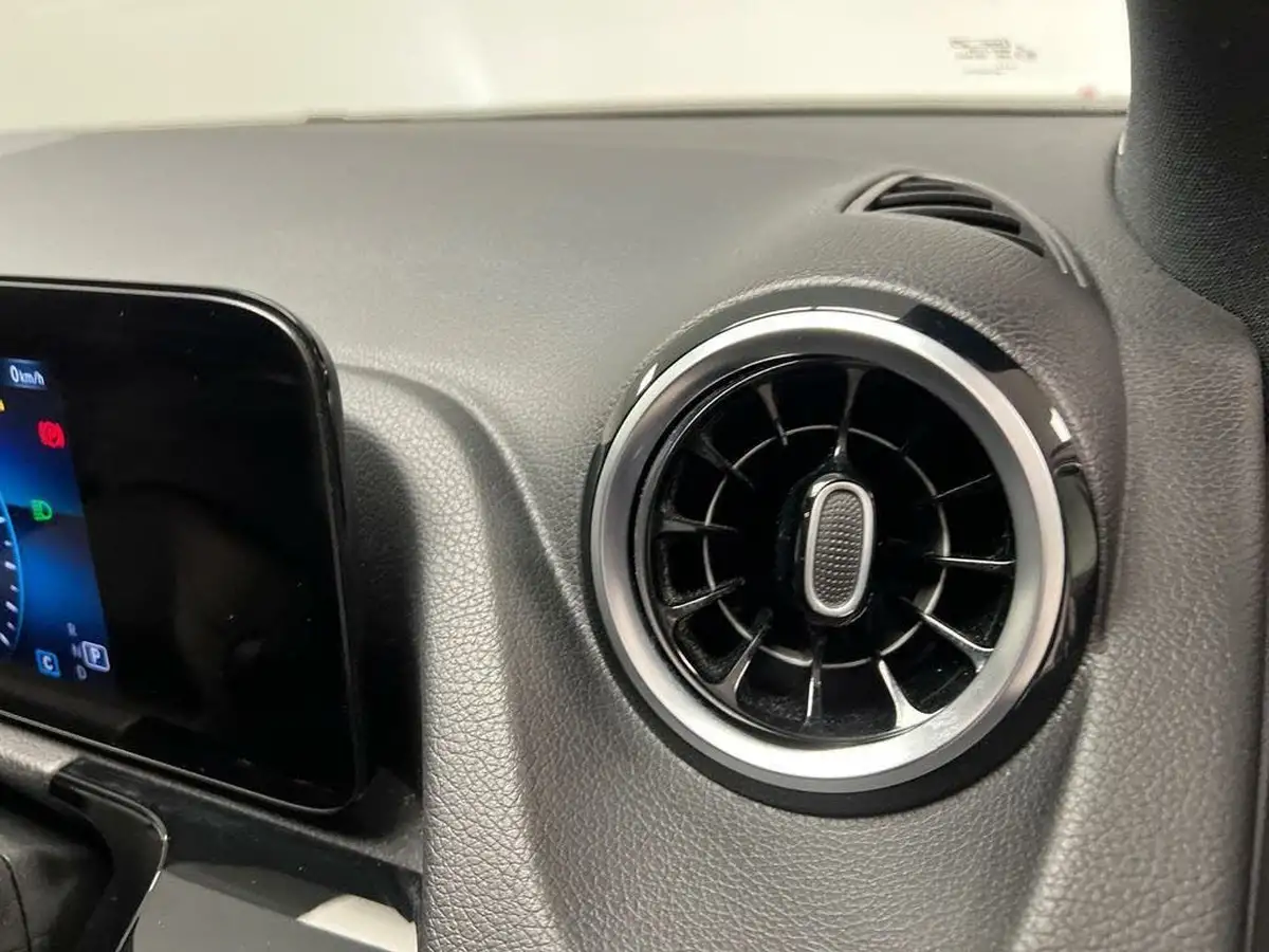 2023-mercedes-benz-gla-class-13-gla-200-sport-executive-station-wagon-big-15