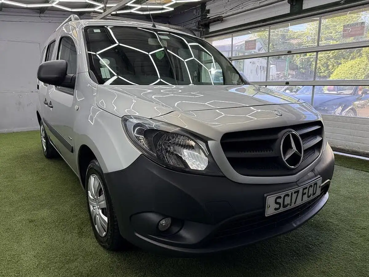 2017-mercedes-benz-citan-15-cdi-109-15cdi-extra-long-blue-f-traveliner-7-seats-big-12