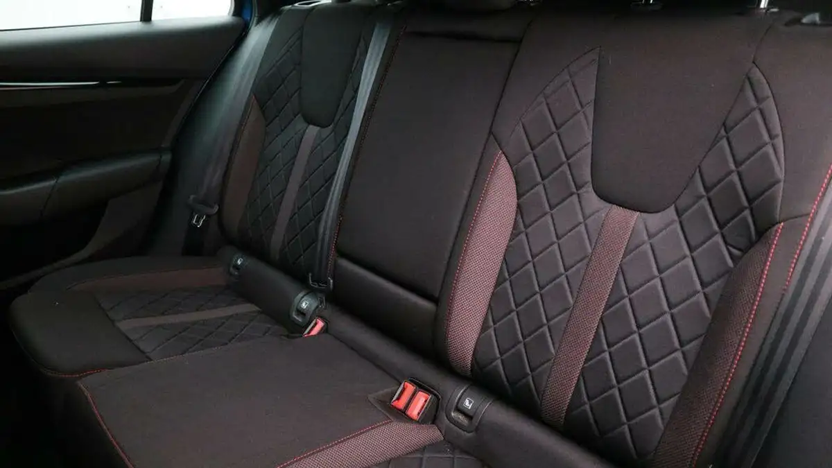 2021-skoda-octavia-14-tsi-vrs-estate-big-10