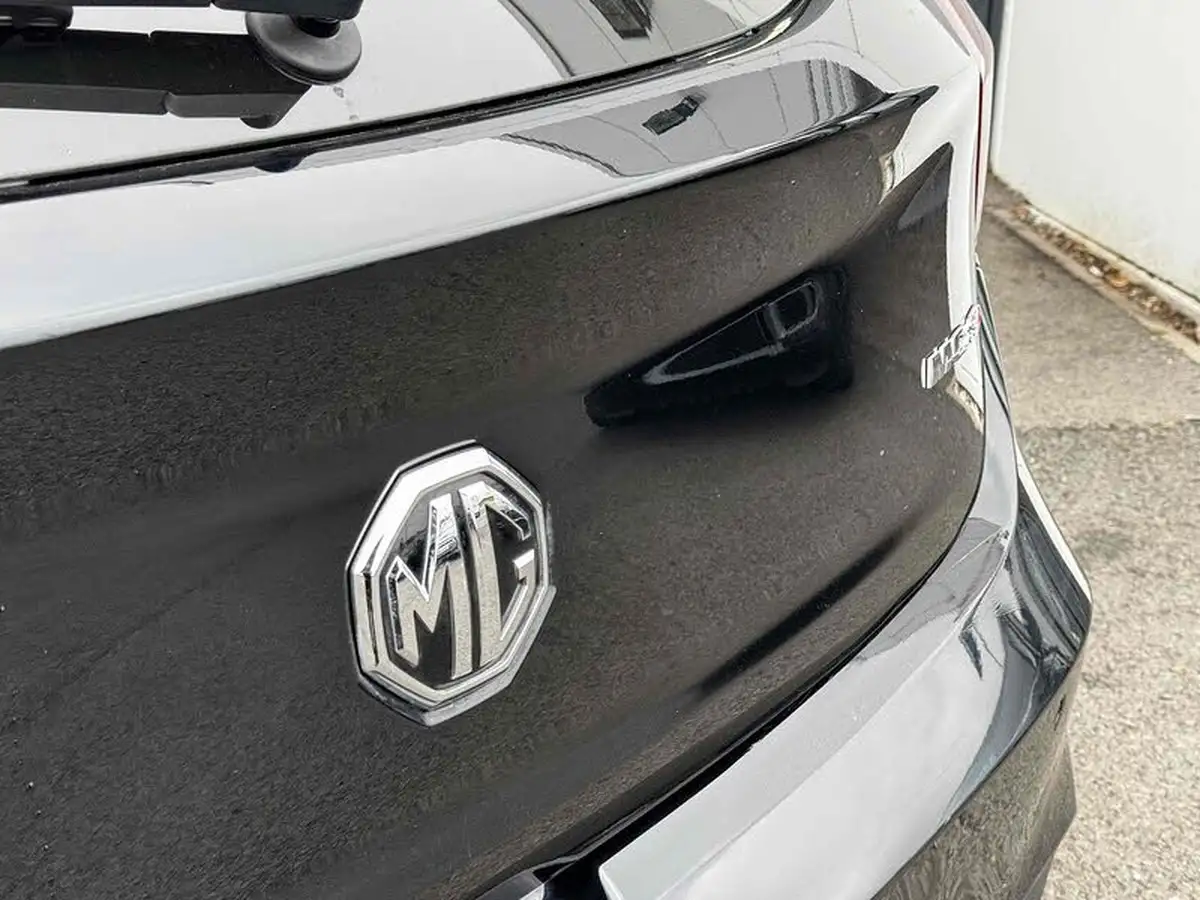 2022-mg-mg3-15-vti-tech-exclusive-nav-big-10