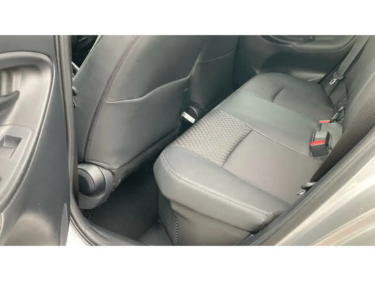 2022-toyota-yaris-15-vvt-i-dynamic-big-12