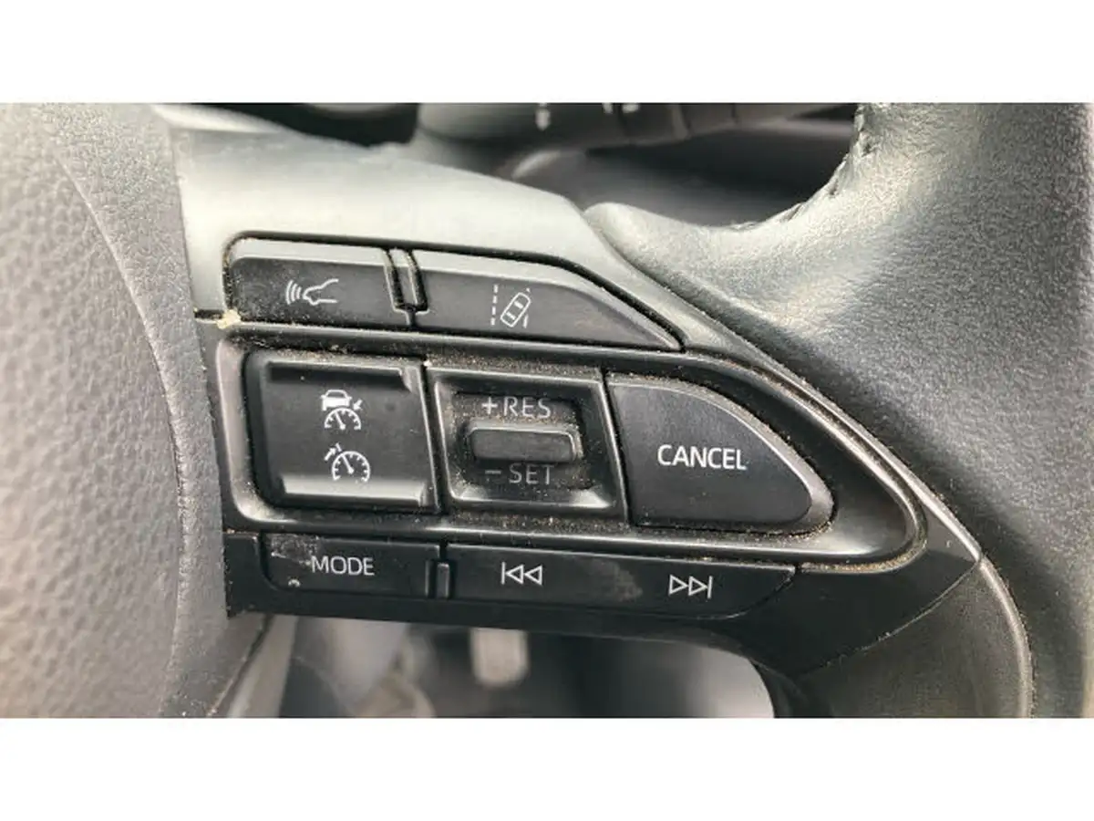 2022-toyota-yaris-15-vvt-i-dynamic-big-36