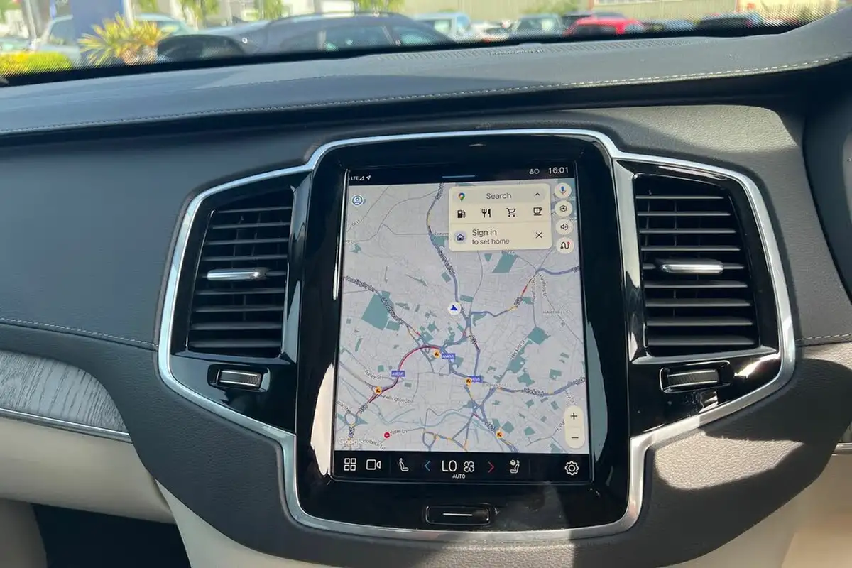 2024-volvo-xc90-20-b5-plus-big-14