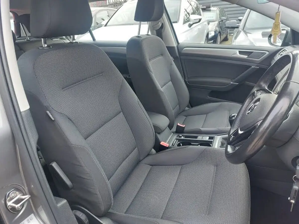 2016-volkswagen-golf-10-tsi-match-bluemotion-edition-5d-dsg-big-14