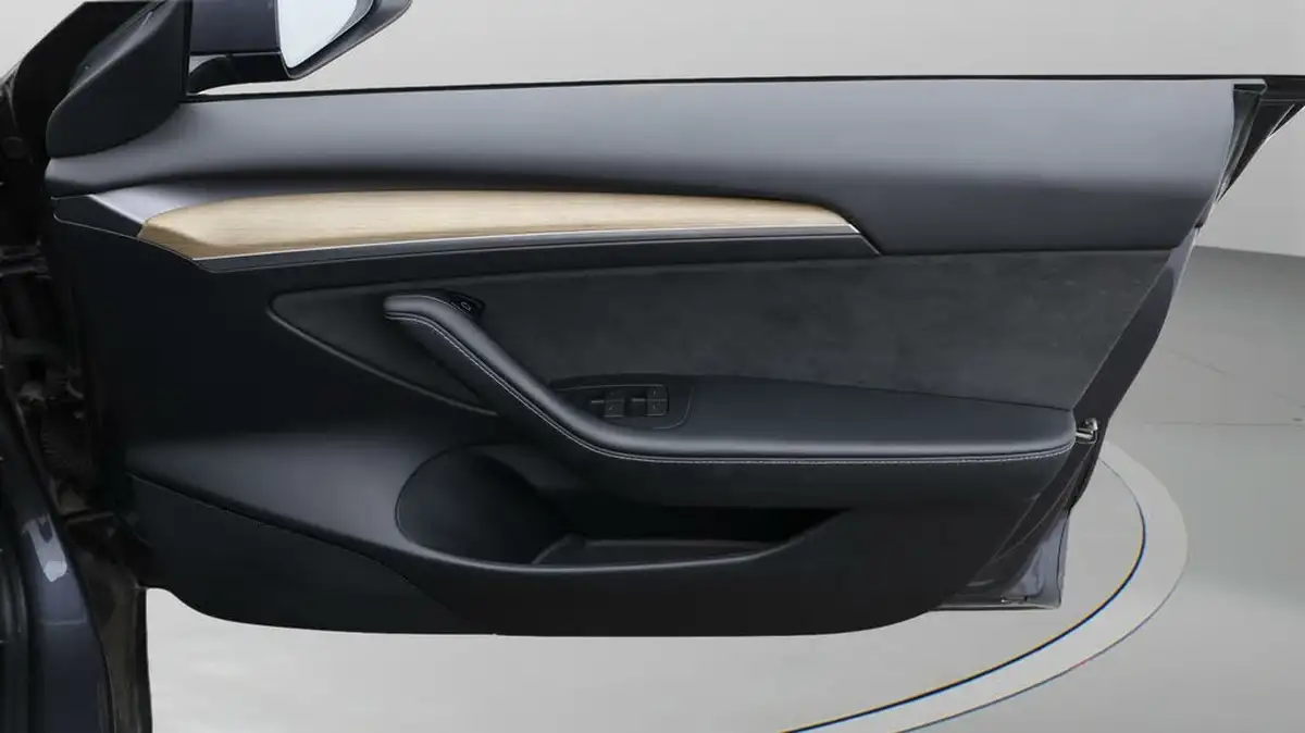 2021-tesla-model-3-e-long-range-awd-big-14