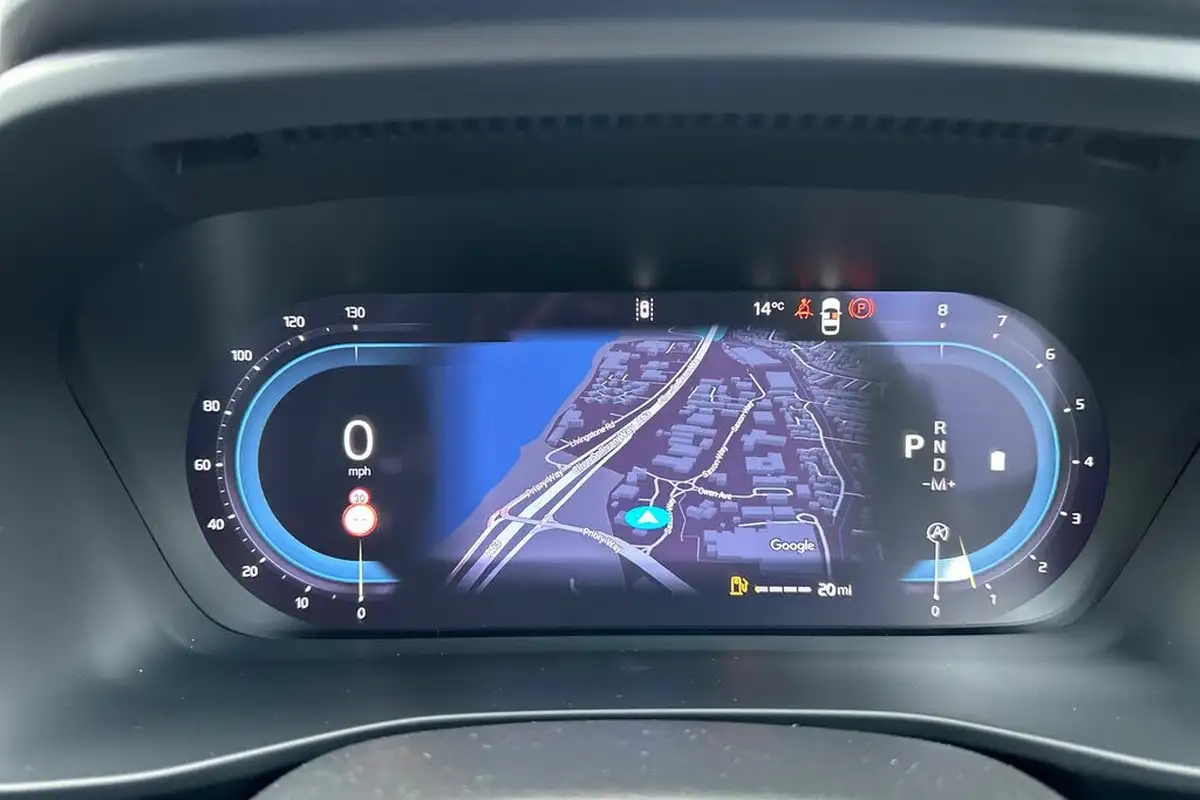 2024-volvo-xc40-20-b3-plus-big-6