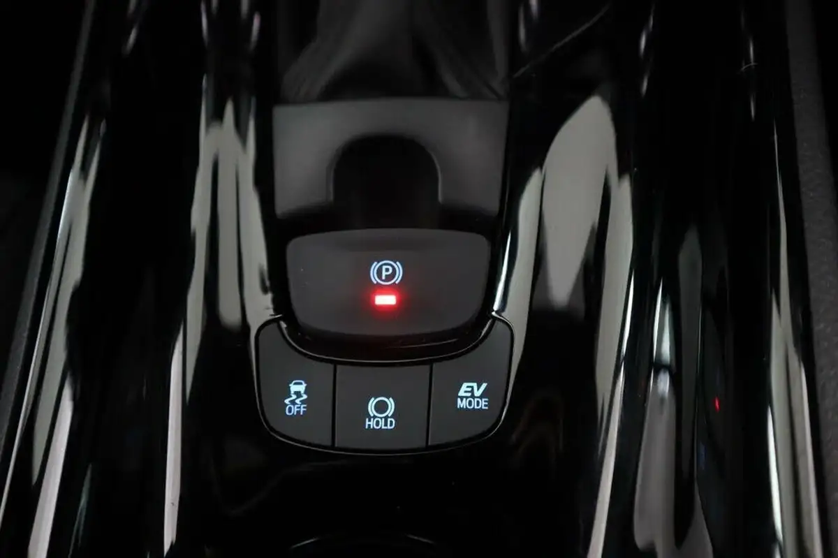 2022-toyota-c-hr-20-vvt-i-design-big-20