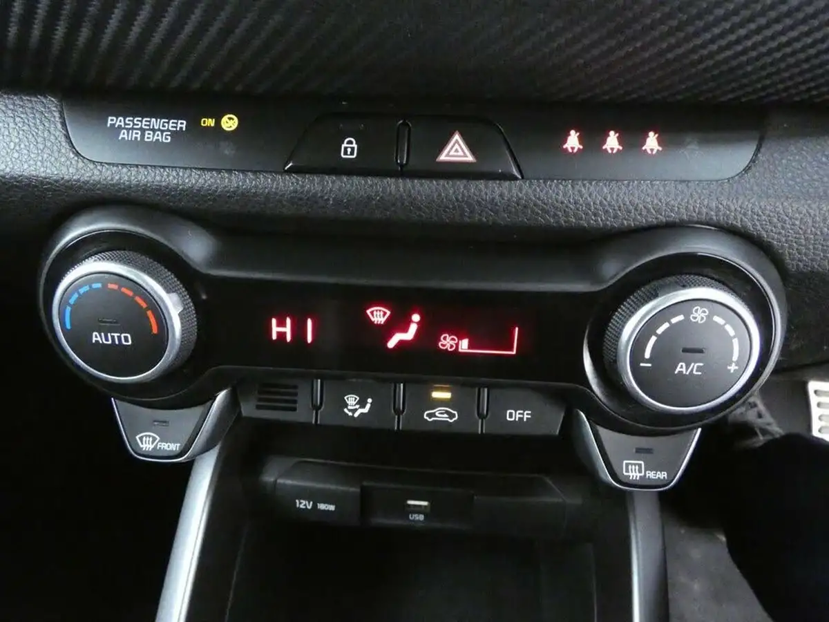 2021-kia-stonic-10-t-gdi-gt-line-big-17