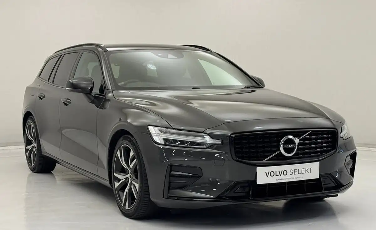 2021-volvo-v60-20-b3-r-design-161bhp-big-0
