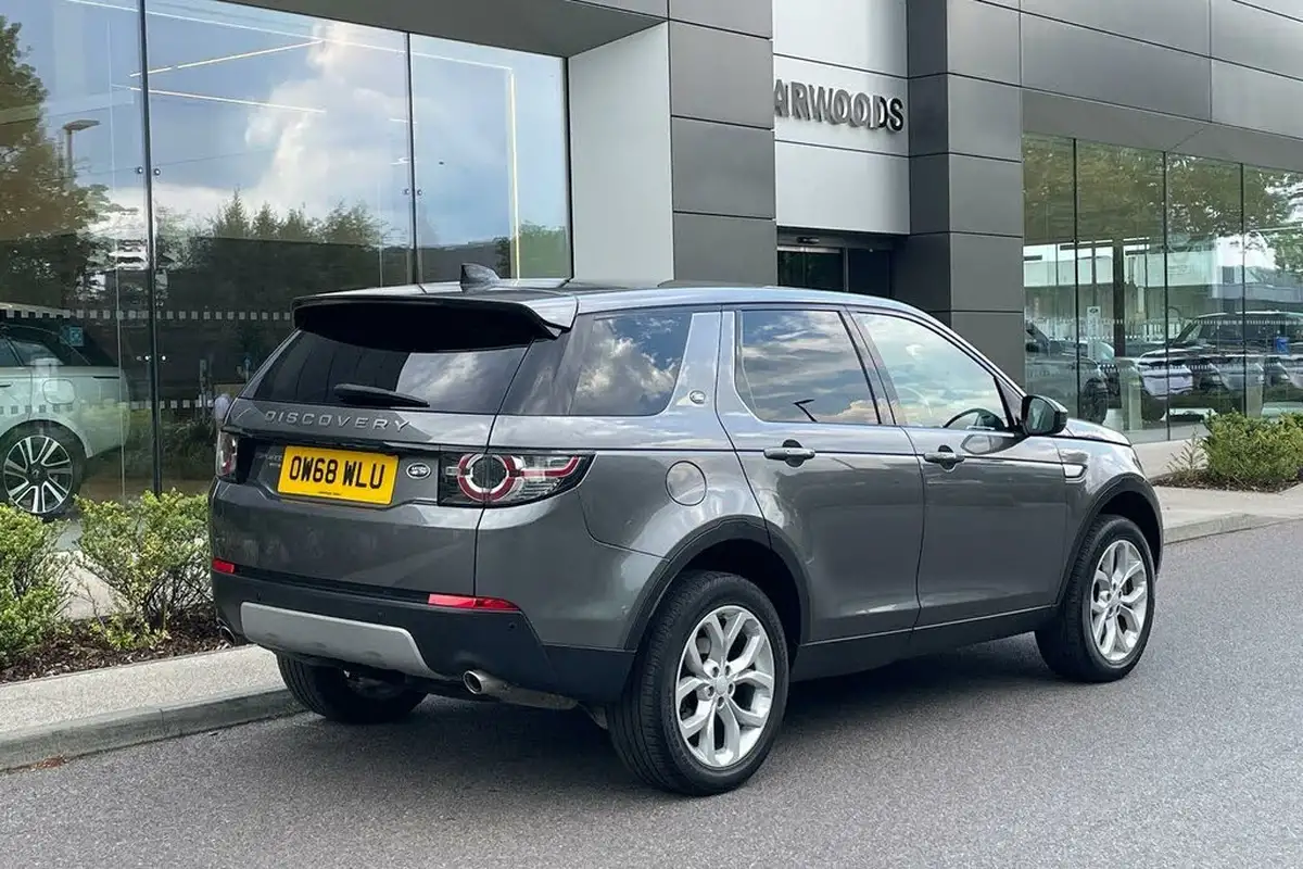 2019-land-rover-discovery-sport-20td4-hse-180ps-auto-big-10