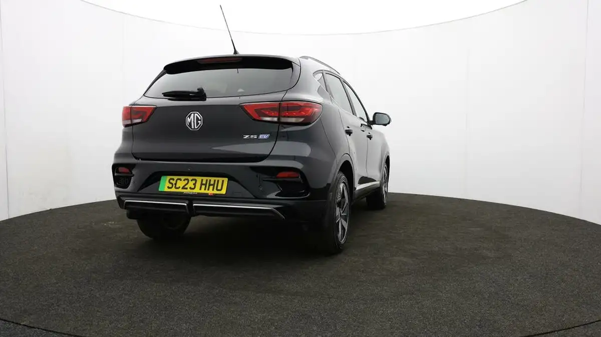 2023-mg-zs-suv-e-trophy-connect-ev-156ps-long-range-big-73