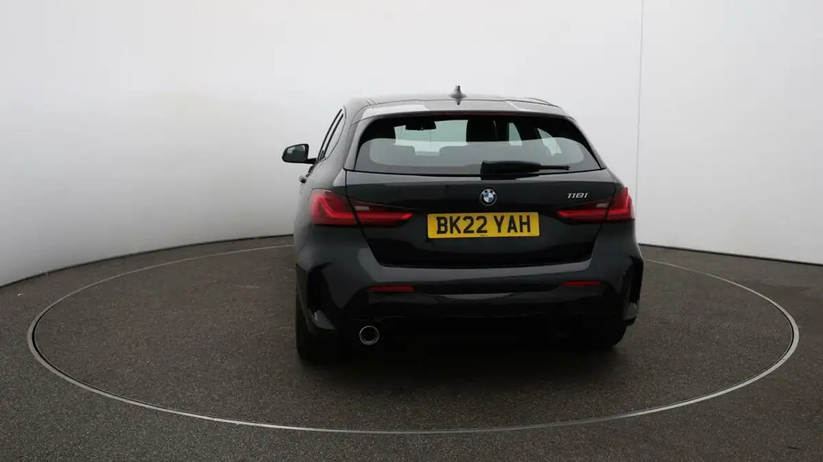 2022-bmw-1-series-15-118i-m-sport-lcp-dct-big-52