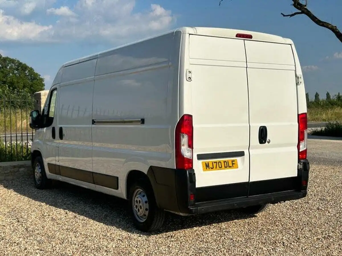 2020-citroen-relay-22bluehdi-35-l3h2-enterprise-panel-big-3