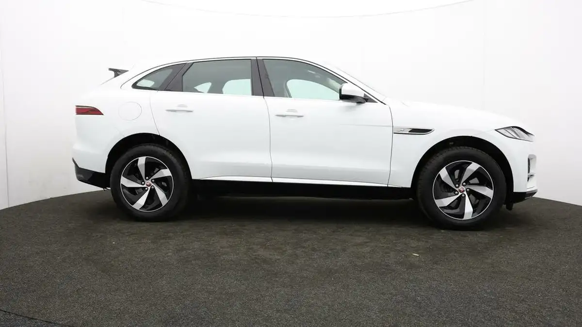 2022-jaguar-f-pace-20-d200-s-big-38