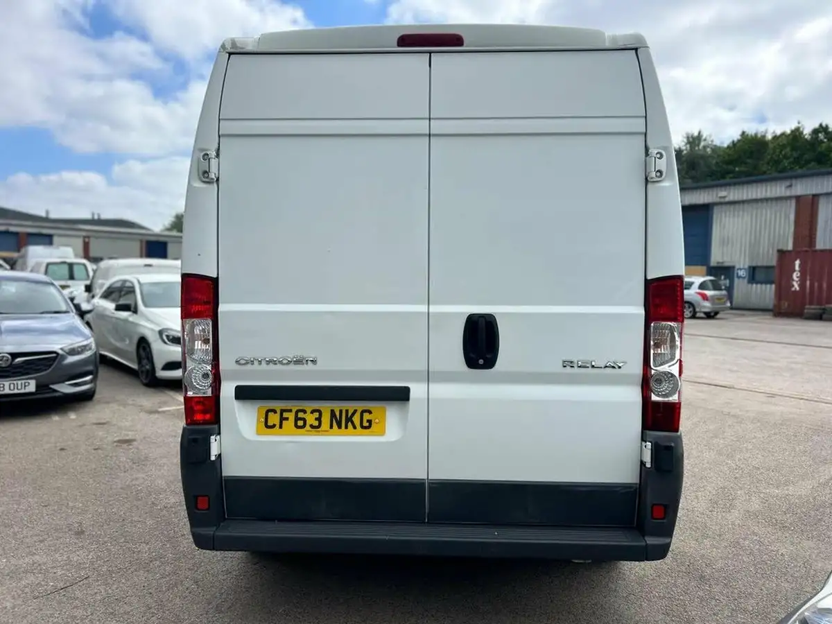 2014-citroen-relay-22td-35-l2h2-big-6