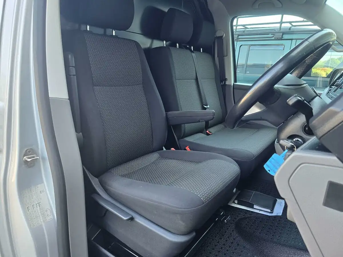 2021-volkswagen-transporter-20tdi-t30-highline-bmt-swb-150pseu6dt-e-panel-van-big-38