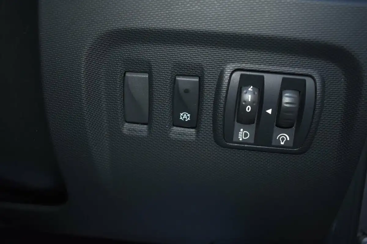 2015-renault-captur-09-dynamique-big-25