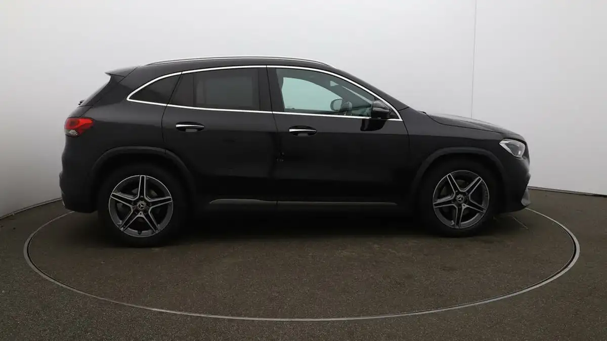 2022-mercedes-benz-gla-class-13-gla-180-amg-line-premium-plus-big-51