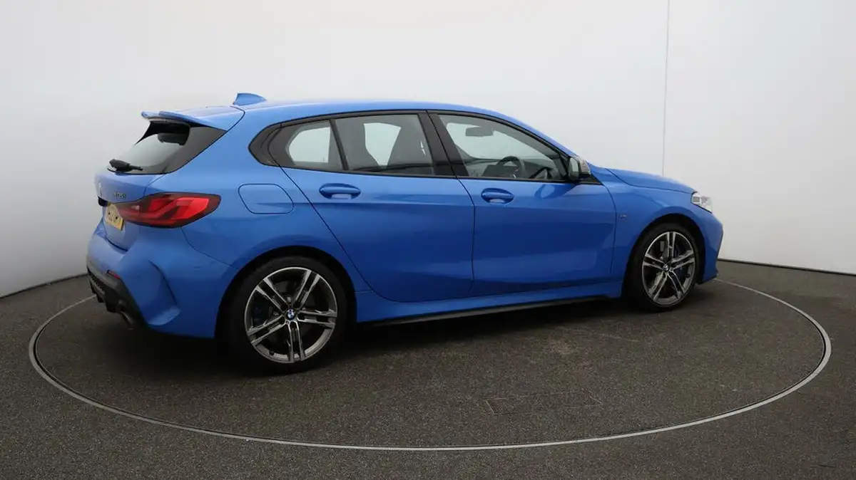 2022-bmw-1-series-20-m135i-xdrive-big-52