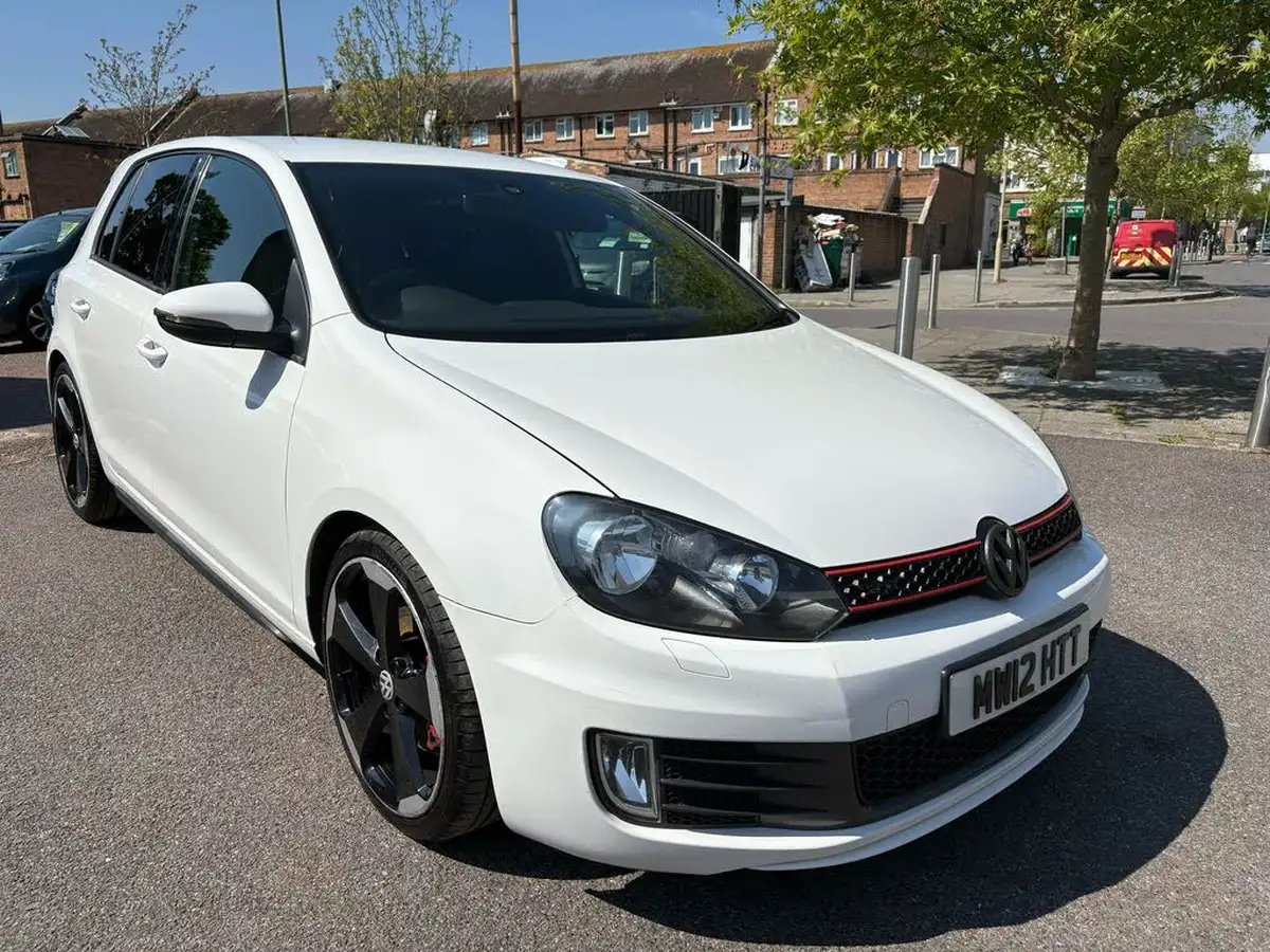 2012-volkswagen-golf-20-gti-tsi-210ps-hatchback-5d-big-0